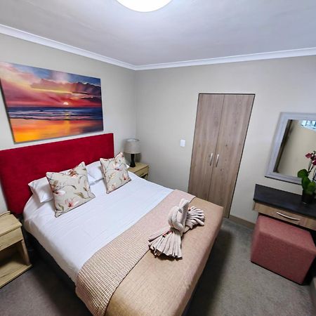 Karibu Self-Catering Accommodation ヘルマナス エクステリア 写真